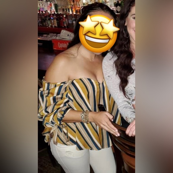 ⭐️4/$20 BUNDLE ITEM⭐️ Yellow, brown, blue stripped halter top - Picture 2 of 2